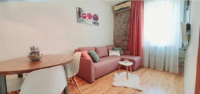 Heritage Stone Wall Apartments